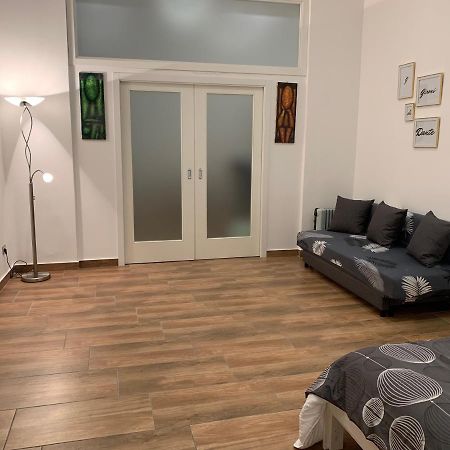 I Gironi Di Dante Apartment เนเปิลส์ ภายนอก รูปภาพ