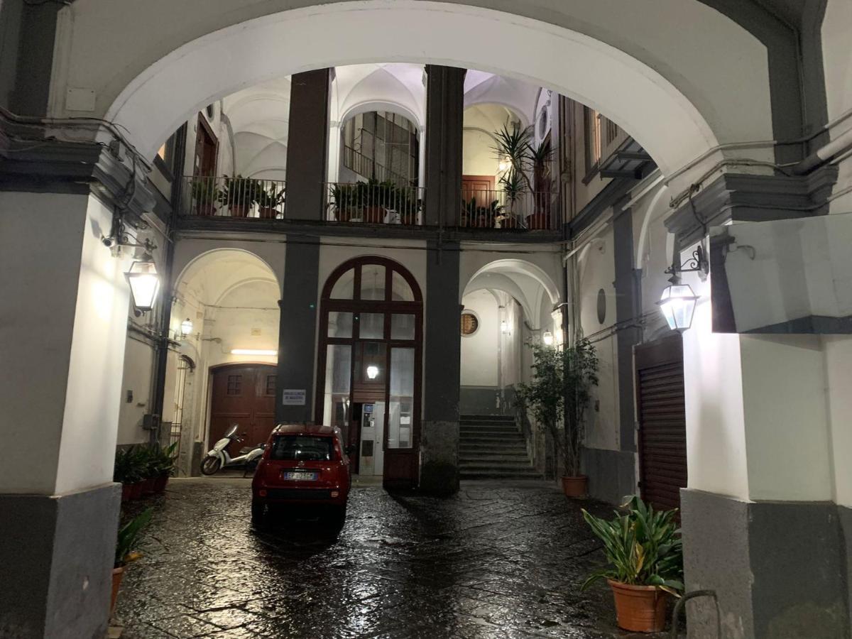 I Gironi Di Dante Apartment เนเปิลส์ ภายนอก รูปภาพ